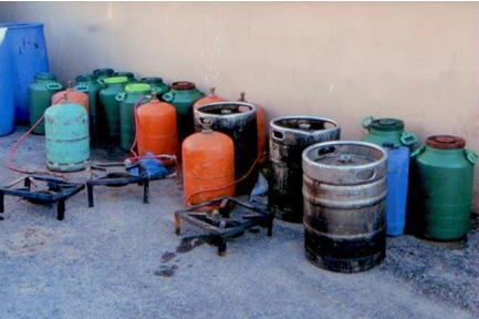 المصالح الأمنية بازمور تفكك مصنع تقليدي لصنع مسكر ماء الحياة