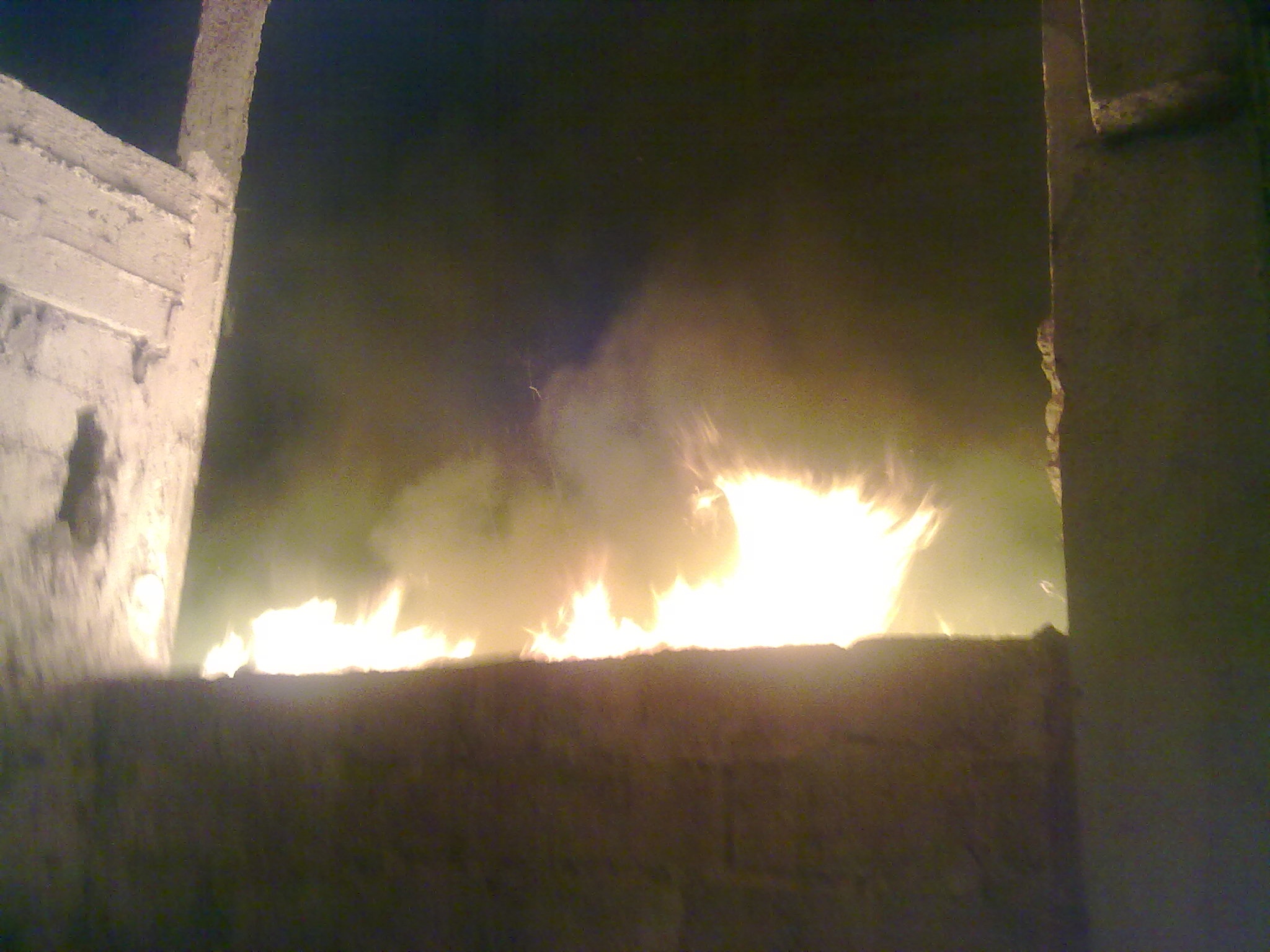 أزمور:نشوب حريق بأحد البقع المهجورة بالشارع العام “بالصور”