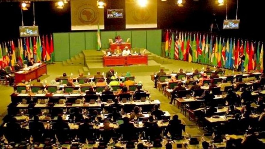 حرب دبلوماسية : البرلمان الإفريقي يدعو إلى إغلاق السفارات المغربية‎