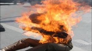 شاب يضرم النار في نفسه داخل إحدى المؤسسات التعليمية بازمور