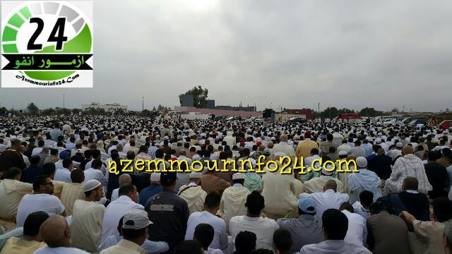 ألاف المصلين يؤدون صلاة عيد الفطر بمصلى ازمور
