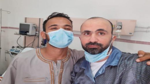 ربيع بوسلام المصور الصحفي : مبادرة إنسانية منه اتجاه شقيقه ، يجب الاحتداء بها .