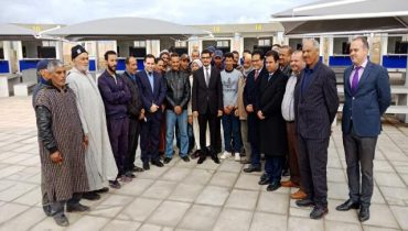 عامل إقليم الجديدة يشرف على توزيع 19 كشك لشي السمك بالمدخل الشمالي لميناء الجرف الأصفر