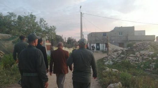 بالصور: السلطات المحلية بسيدي علي بنحمدوش تواصل تجندها لفرض الحجر الصحي