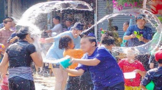 ظاهرة التراشق بالماء بازمور (حليلو )