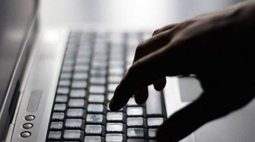 مواقع إلكترونية مكترية…تمس رجال الوطن وتكتب بمداد الأورو