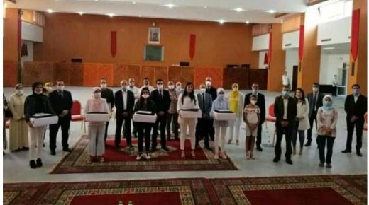 محمد الگروج عامل إقليم الجديدة يحتفي بالمتفوقين في امتحانات الباكلوريا