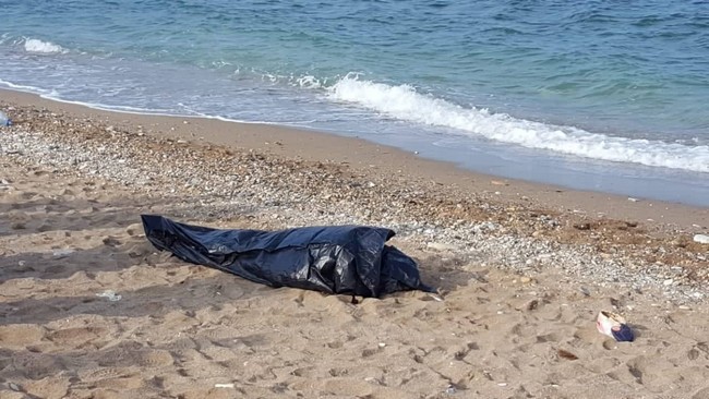 الجديدة : البحر يلفظ جثة شاب في مقتبل العمر