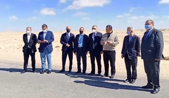 رؤساء الأحزاب السياسية المغربية تزور معبر الكركرات بالصحراء المغربية