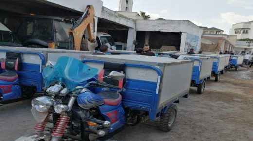 بازمور :توزيع الدفعة الاولى  المكونة من 15 دراجة ثلاثية العجلات من اصل 30 دراجة لفائدة بائعي السمك