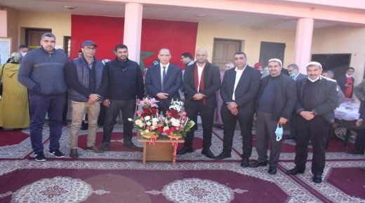 بالصور: موظفي و موظفات مديرية التعليم بسيدي بنور يكرمون المدير الاقليمي السابق كريم عجان..