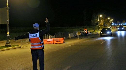 الحكومة تقرر اتخاذ مجموعة من الإجراءات ابتداء من يوم غد الثلاثاء على التاسعة ليلا للحد من انتشار وباء كورونا المستجد