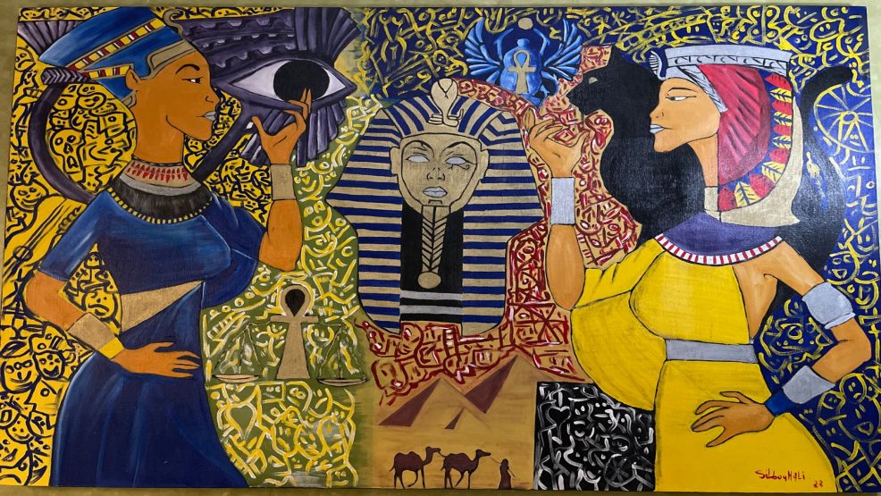 الفنان سي لبوهالي يُجسد حروب نساء الحضارة الفرعونية في لوحة تشكيلية إبداعية.