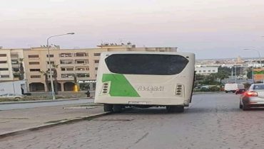 حافلات مهترئة عبارة عن خردة تجوب شوارع الجديدة وازمور