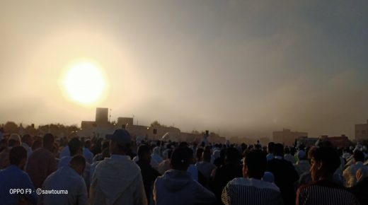 جموع المصلين ،بمصلى أزمور لتأدية صلاة عيد الأضحى مشيا على السنة النبوية الشريفة