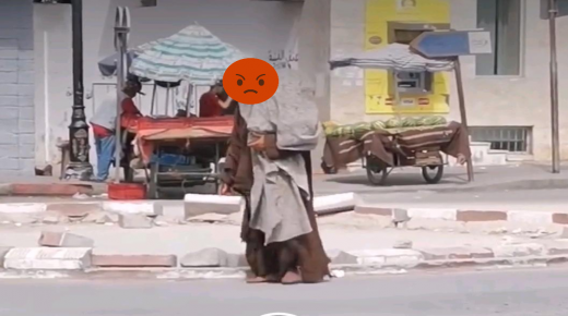 مجموعة من المختلين عقليا تكتسح مدينة أزمور بشكل ملفت للنظر