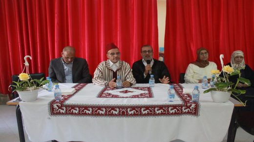المجلس العلمي يكرم الأستاذ سعيد قداش مدير ثانوية المصب الإعداية بأزمور بمناسبة اليوم العالمي للمدرس وذكرى المولد النبوي الشريف