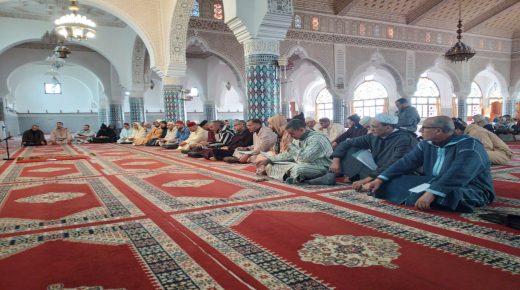 تقرير حول الاجتماع الشهري للمجلس العلمي المحلي لإقليم الجديدة مع السادة المرشدين والمرشدات يوم الجمعة 05 ماي 2023 على الساعة العاشرة ونصف صباحا عبر قناة تيمس..