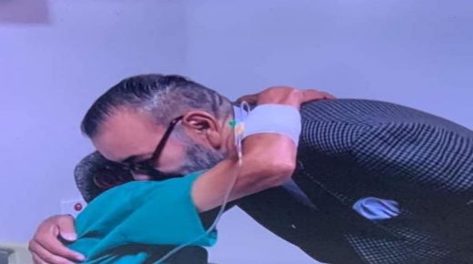 زلزال الحوز: جلالة الملك يتفقد المصابين ويتبرع بالدم