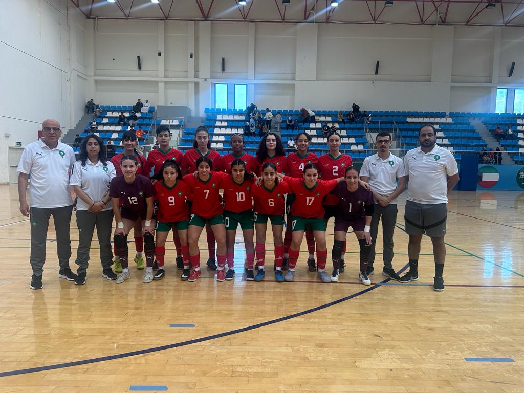 كرة القدم النسوية داخل القاعة لأقل من 20 سنة : المنتخب الوطني يتعادل مع منتخب الكويت 2-2