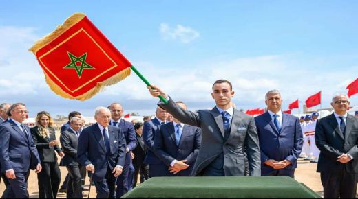 صاحب السمو الملكي ولي العهد الأمير مولاي الحسن يعطي انطلاقة إنجاز محطة تحلية مياه البحر للدار البيضاء، الأكبر من نوعها بإفريقيا، سيستفيد منها 7,5 مليون من الساكنة.