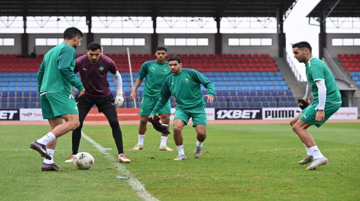 المنتخب الوطني للاعبين المحليين يواصل استعداداته للقاء كينيا
