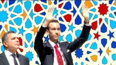 صاحب السمو الملكي ولي العهد الأمير مولاي الحسن يدشن ملعب “الأمير مولاي عبد الله” بالرباط بعد إعادة تشييده