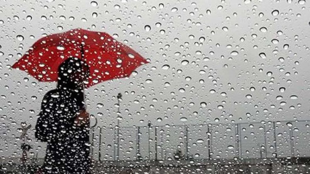 نشرة إنذارية من مستوى برتقالي: أمطار رعدية قوية بعدد من أقاليم المملكة