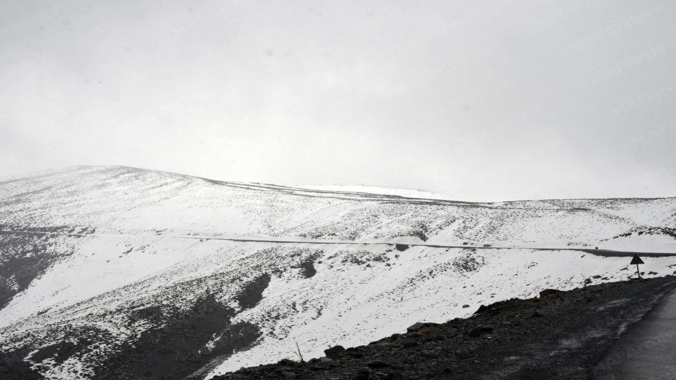 تساقطات ثلجية وهبات رياح قوية بعد غد الأربعاء بعدد من مناطق المملكة (نشرة إنذارية)