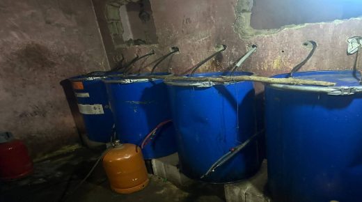 الدرك الملكي بالجديدة يوجّه ضربة قوية لشبكات تقطير الماحيا ويُفكّك ورشة ضخمة قرب أولاد فرج