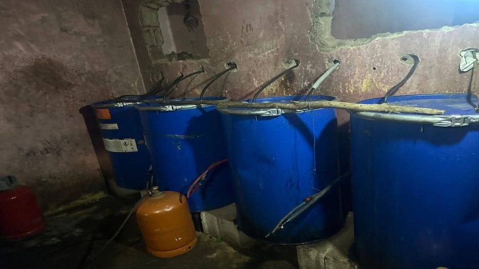 الدرك الملكي بالجديدة يوجّه ضربة قوية لشبكات تقطير الماحيا ويُفكّك ورشة ضخمة قرب أولاد فرج