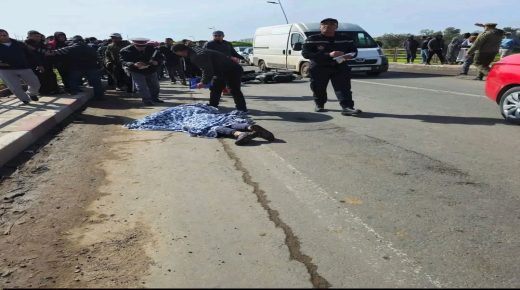 فاجعة مرورية فوق قنطرة أزمور تخلف قتيلاً وجريحين في حالة حرجة