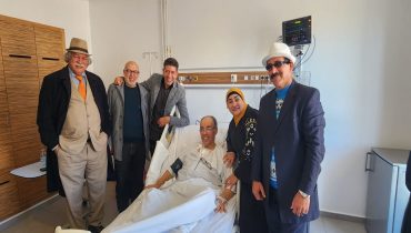 نجوم الفن يطمئنون على صحة المخرج مصطفى بنوقاص بعد نجاح عملية القلب