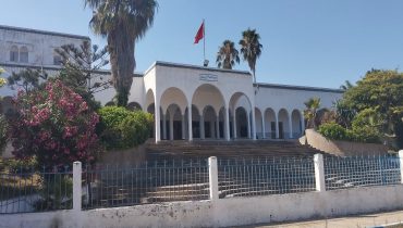 مجلس آزمور يصادق بالإجماع على تمديد عقد تدبير قطاع النظافة.. ودعوات للجوء إلى القضاء على خلفية اتهامات متبادلة.