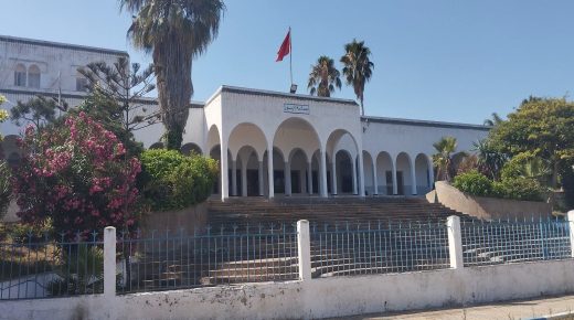 مجلس آزمور يصادق بالإجماع على تمديد عقد تدبير قطاع النظافة.. ودعوات للجوء إلى القضاء على خلفية اتهامات متبادلة.